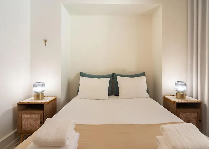 Marques Pombal Beautiful Апартаменты *